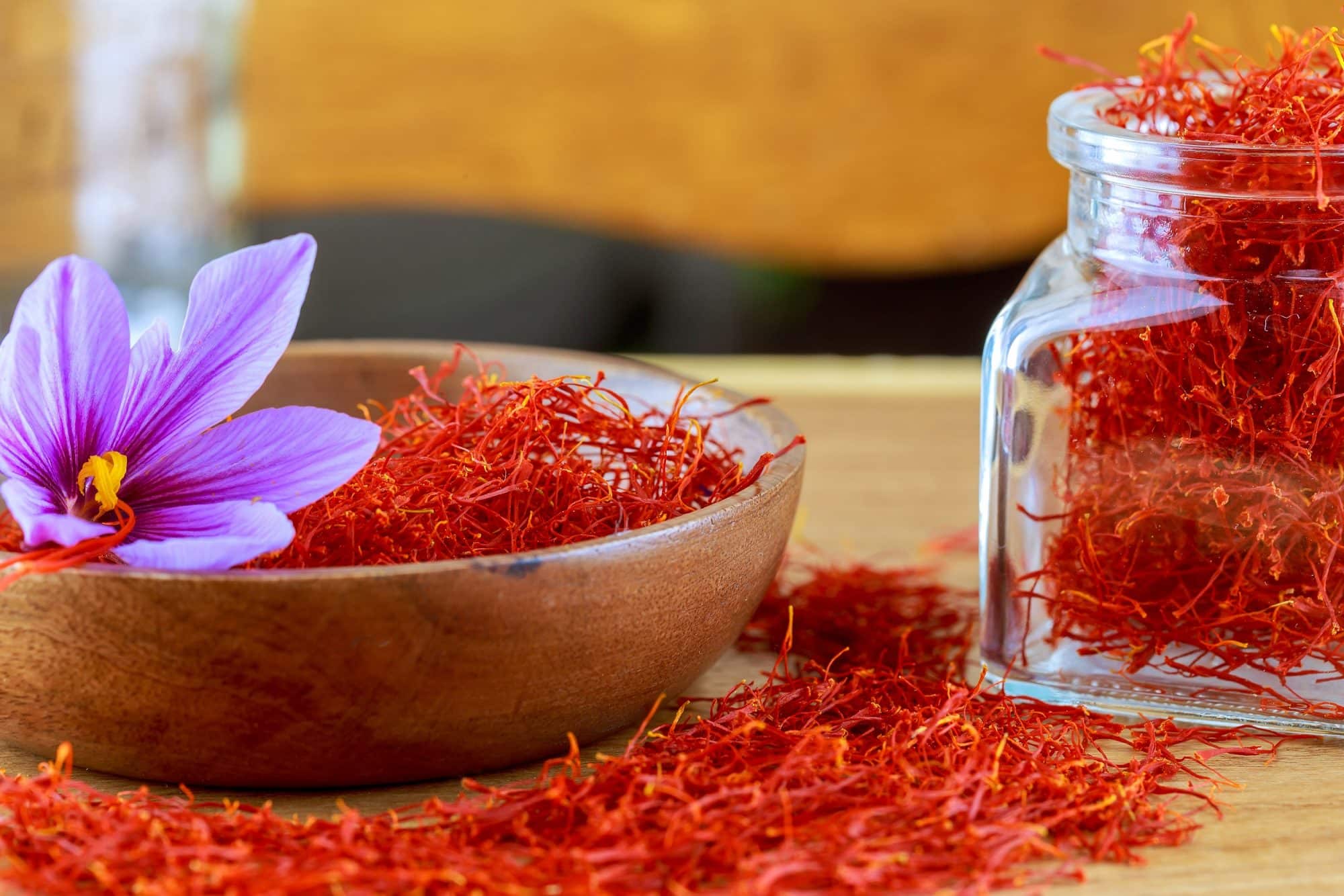 Công dụng của nhụy hoa nghệ tây? 12 lợi ích sức khỏe tuyệt vời của Saffron