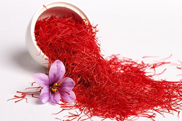 Saffron có tốt không? Sự thật về vàng đỏ và công dụng cho sức khỏe